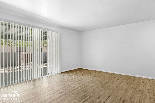 Building Photo - Updated 2Bdm 1Ba in Apartment Community!