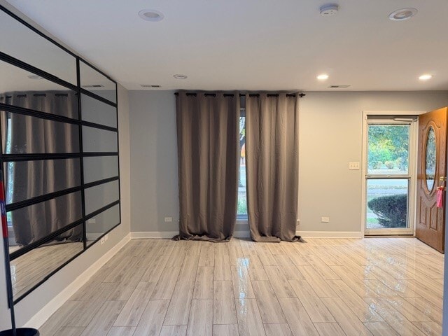 Building Photo - 6 Fernwood Dr