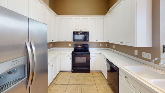 Building Photo - 860 Autumn Ridge Rd