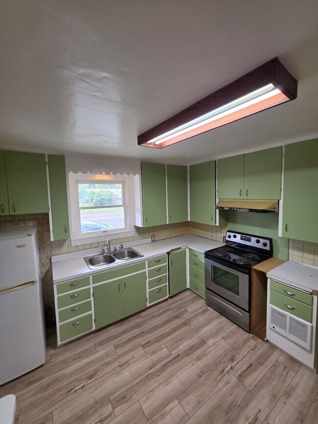 Building Photo - 149 Willard St
