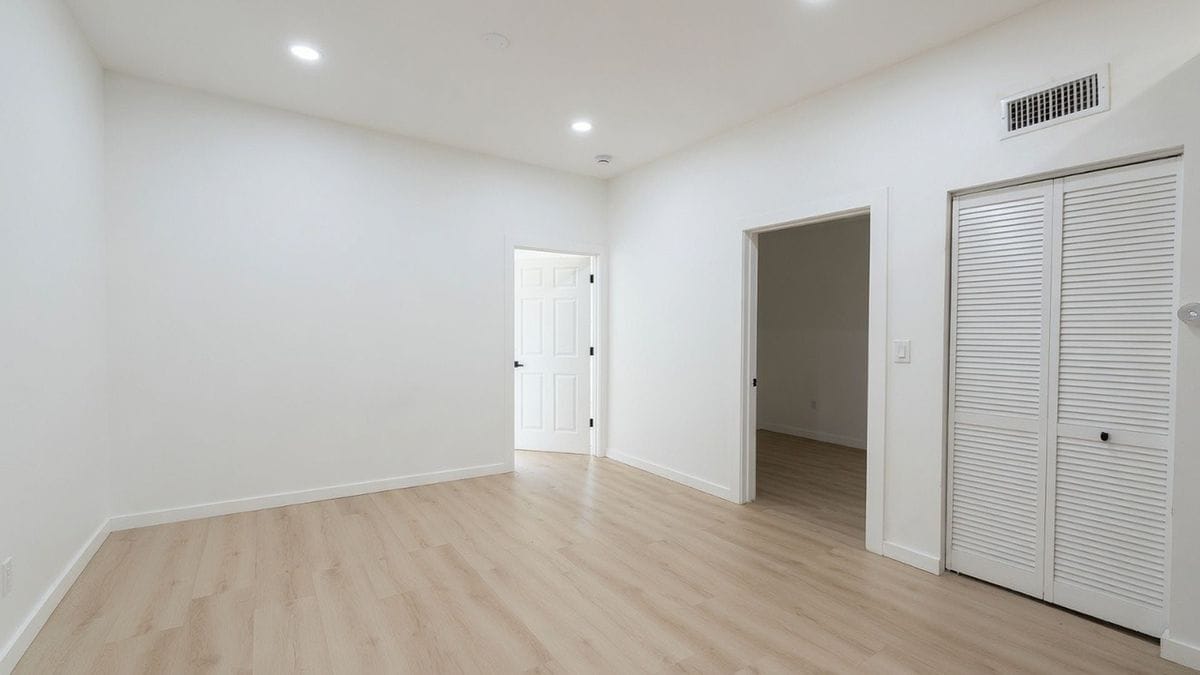 Building Photo - 1311 W Ohio St