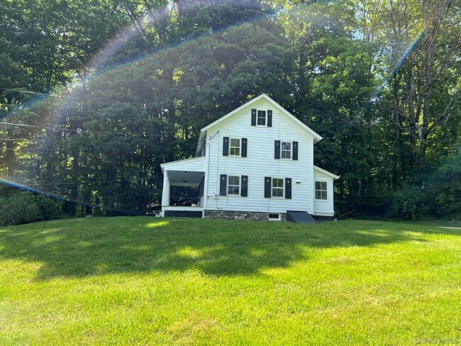 Building Photo - 559 Shunpike