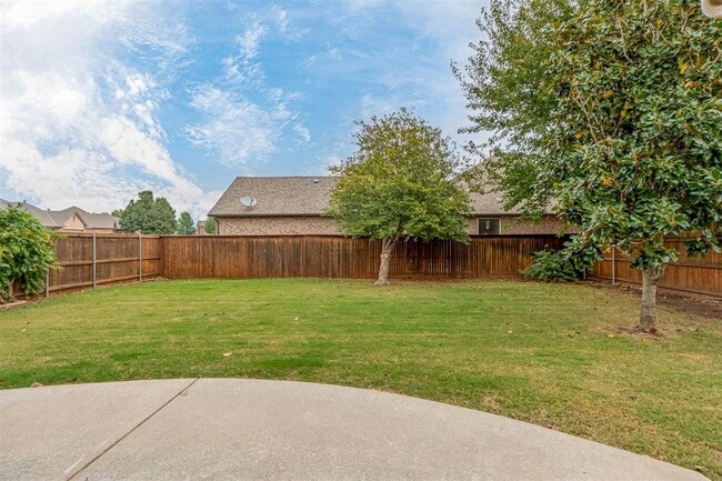 Building Photo - 11517 NW 6th St