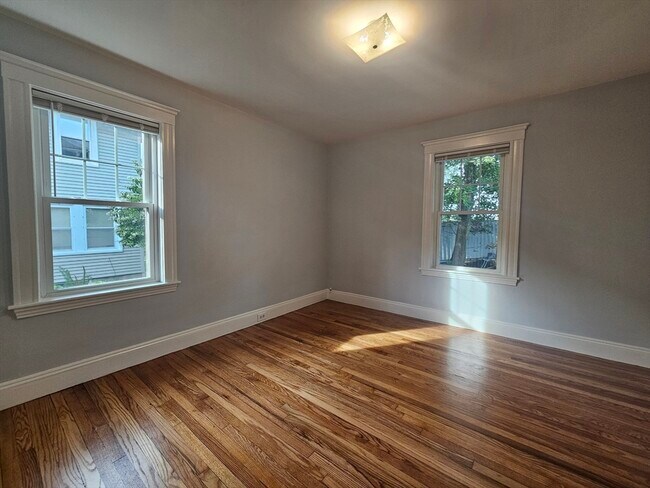 Building Photo - 360 Beech St