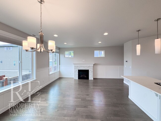 Building Photo - Modern 3-Story Bremerton Home with Water Views on Every Level