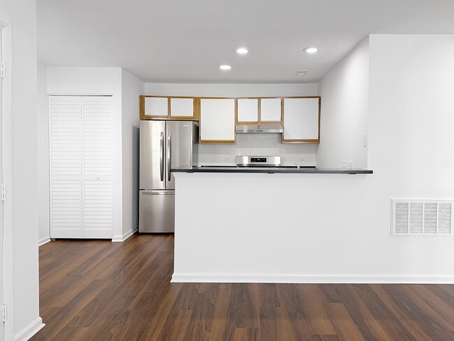 Building Photo - 26 Malibu Way