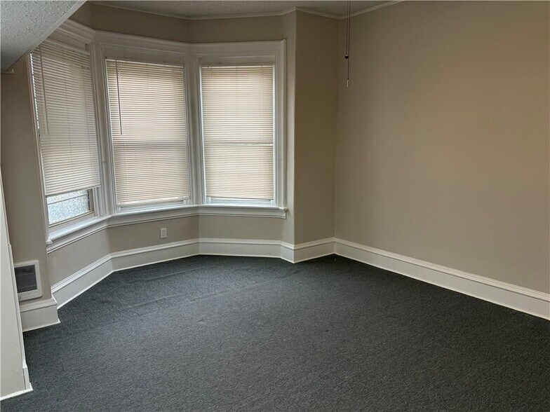 Building Photo - 60 Cypress St