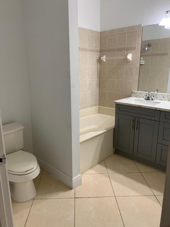 Building Photo - 3549 Forest Hill Blvd