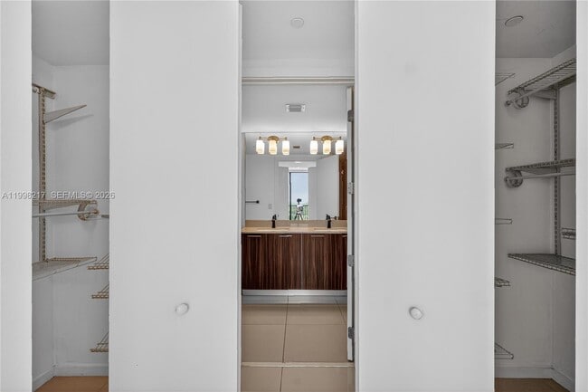 Building Photo - 5252 NW 85th Ave