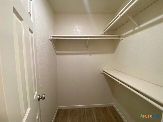 Building Photo - 2207 Wright Way