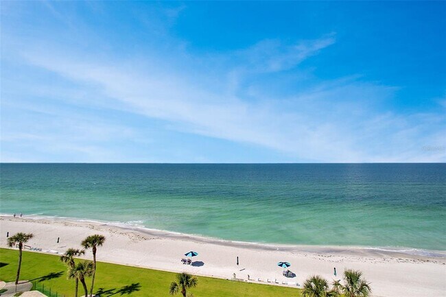 Building Photo - 1050 Longboat Club Rd