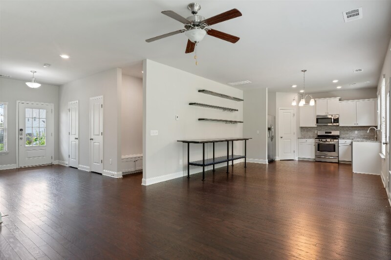 Building Photo - 1034 Keeneland Dr