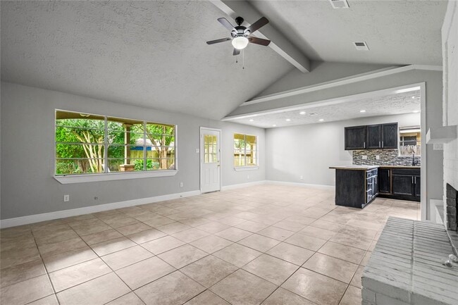 Building Photo - 16323 Maplemont Dr
