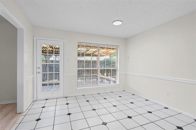 Building Photo - 322 Kessler Dr