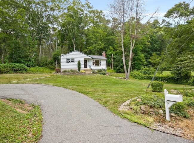 Primary Photo - 888 Mt Carmel Ave
