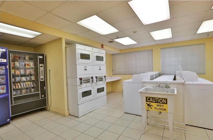 Building Photo - 2101 Chestnut St