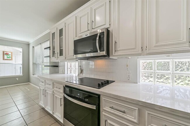 Building Photo - 9910 Brook Meadow Ln