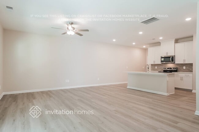 Building Photo - 1151 Greenville Wy