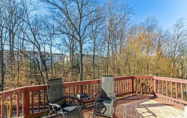 Deck - 47603 Comer Sq