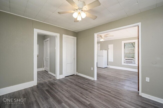 Building Photo - 1126 N 11th St