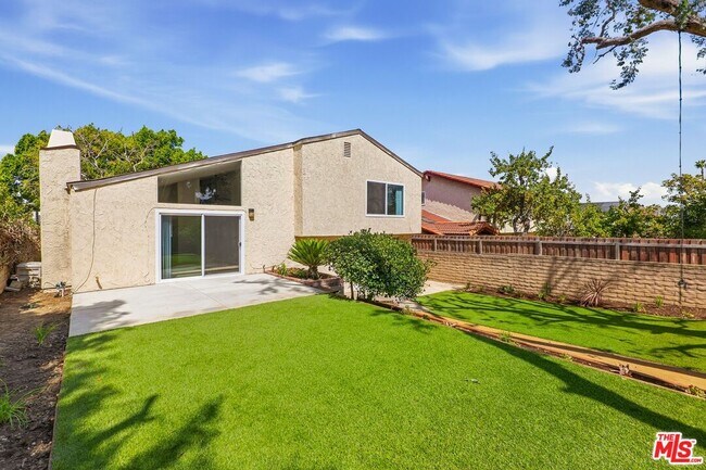 Building Photo - 12346 Evensong Dr