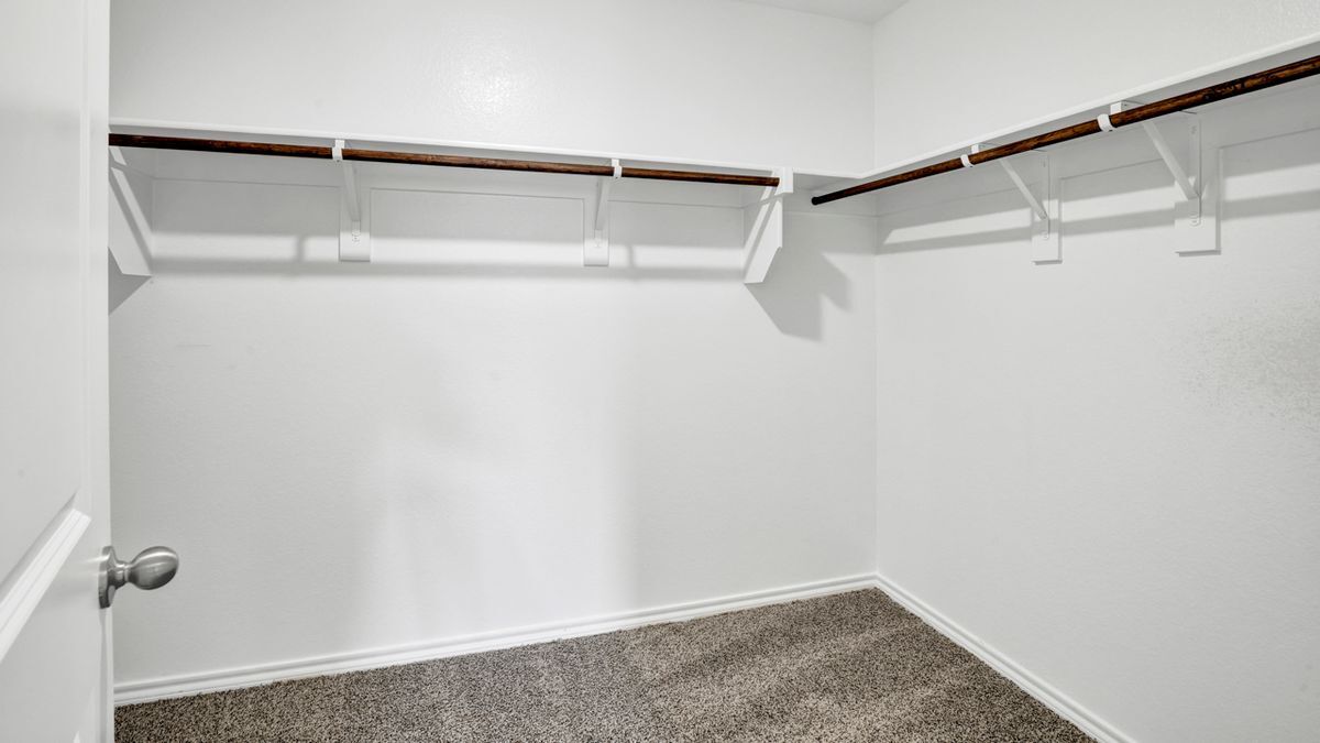 Building Photo - 220 Greenshade Ln