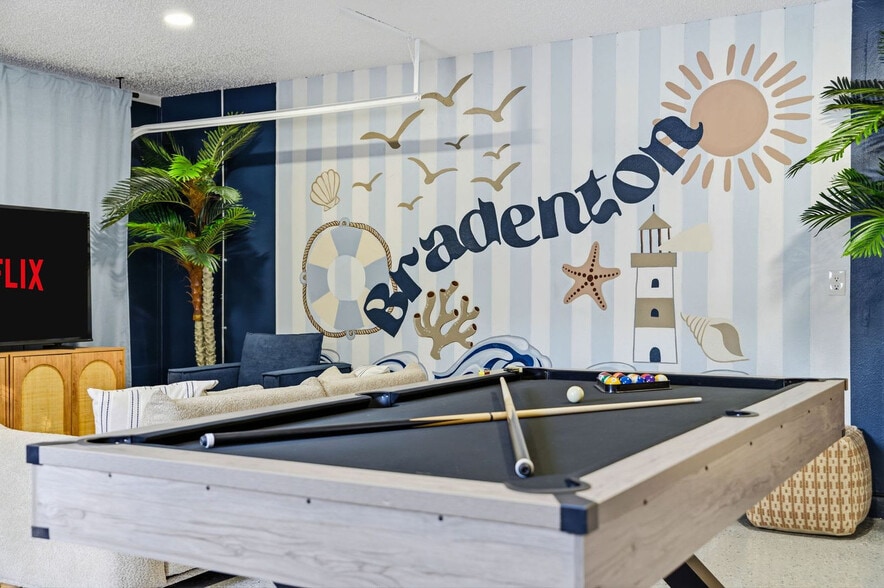 Building Photo - 4907 21st Ave W