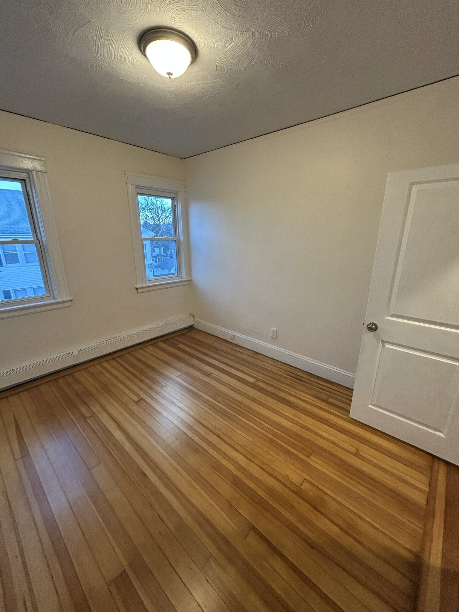 Building Photo - 335 Academy Ave