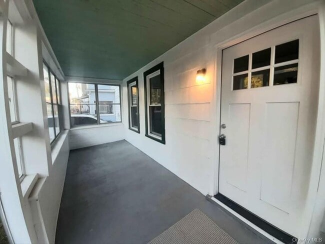 Building Photo - 124 South Ave