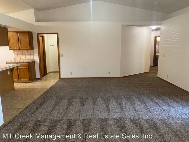 Building Photo - 3 br, 2 bath House - 1035 S. Regina