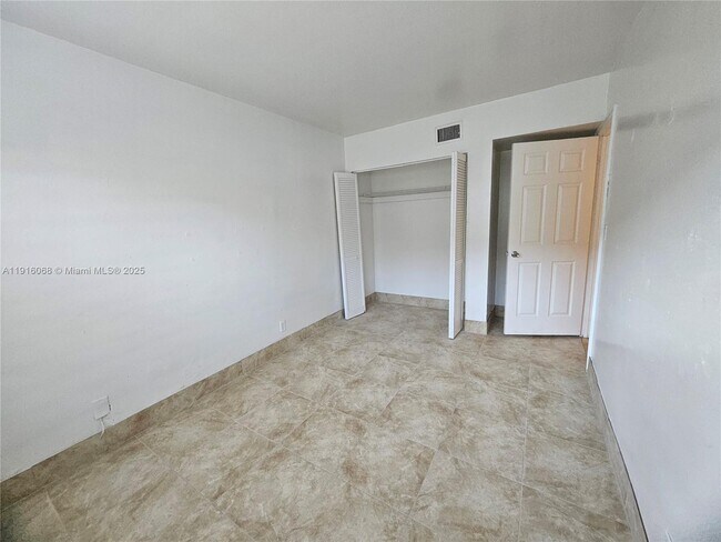 Building Photo - 11570 NW 42nd St