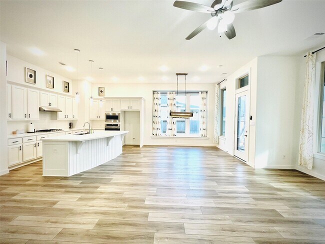 Building Photo - 3023 Dragonlet Ln
