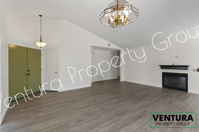 Building Photo - Clean 3-Bedroom, 2 Baths with large yard in Moorpark – Comfort & Convenience Await!