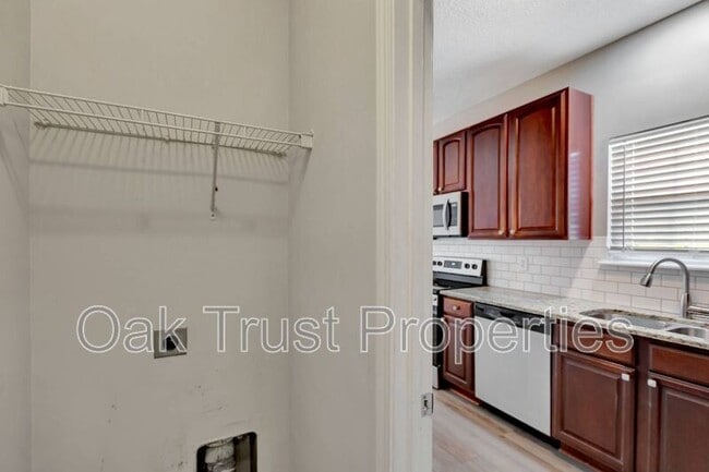 Building Photo - 117 Lynches River Dr