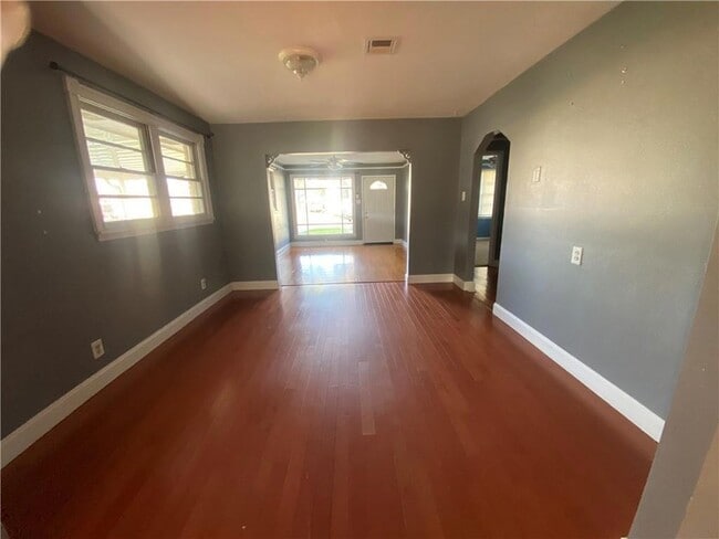 Building Photo - 421 N Atlanta St