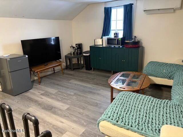 Building Photo - 4 Pleasant St