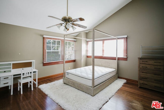 Building Photo - 13239 Addison St