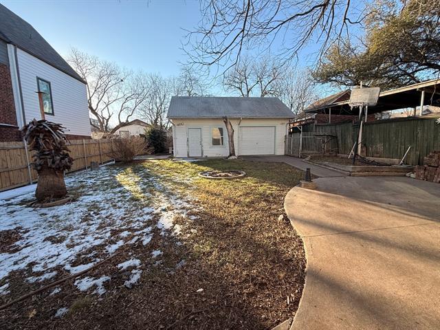 Building Photo - 719 N Crawford St