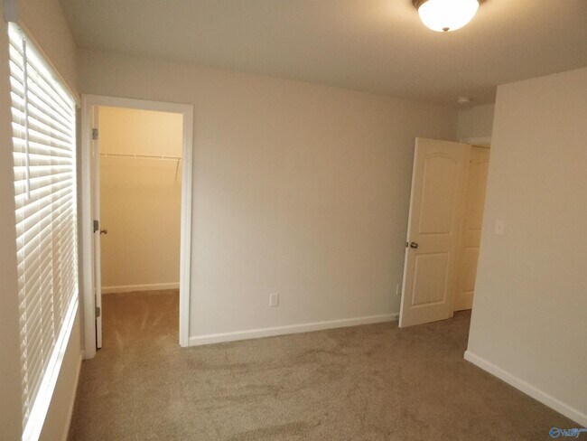 Building Photo - 136 Winstead Cir