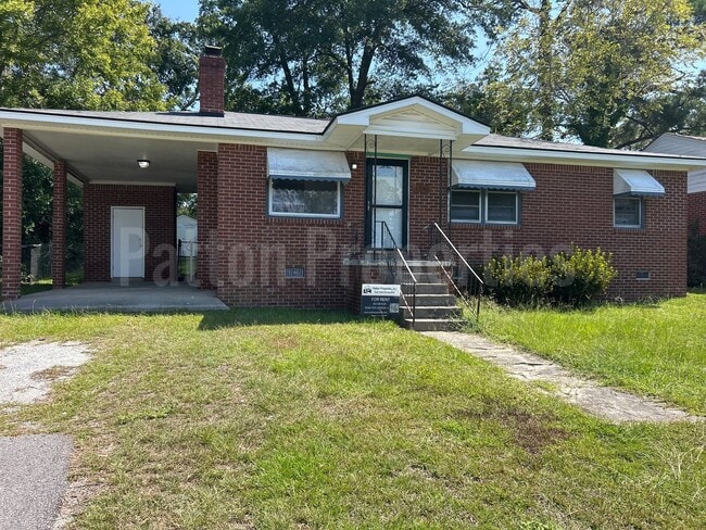 Building Photo - 1700 Broadland Ave