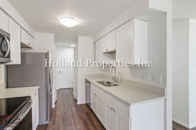 Building Photo - 6685-6687 SW 192nd Ave