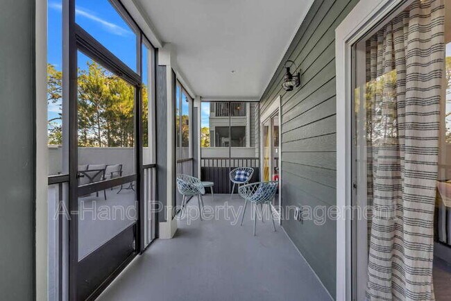 Building Photo - 14200 Avalon Rd