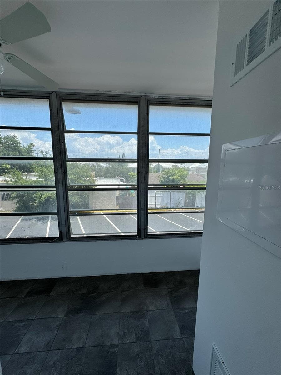 Building Photo - 1257 Drew St