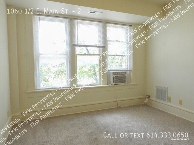 Building Photo - 1060 1/2 E. Main St.-2