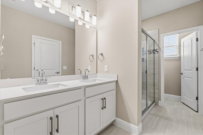 Building Photo - 16496 Silver Brook Wy