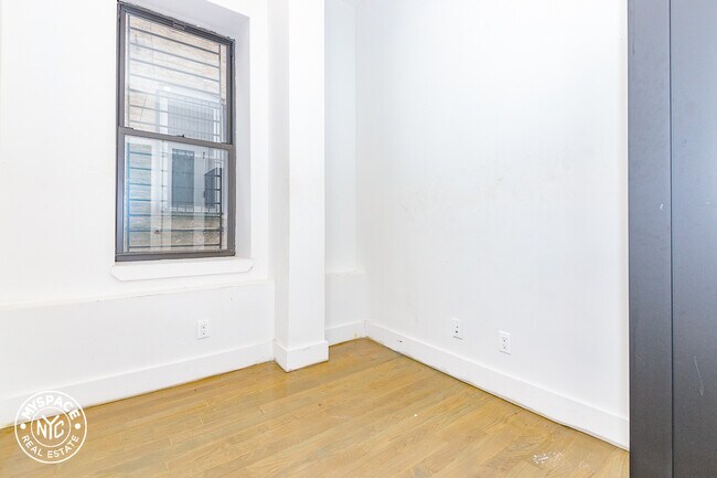 Building Photo - 1582 Prospect Pl