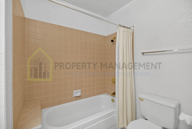 Building Photo - Beautiful 3-Bedroom Home with Pool in Elk ...