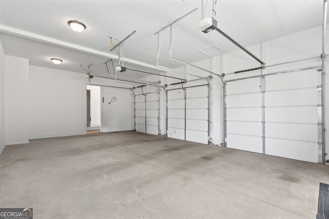 Building Photo - 2045 Kent Ct