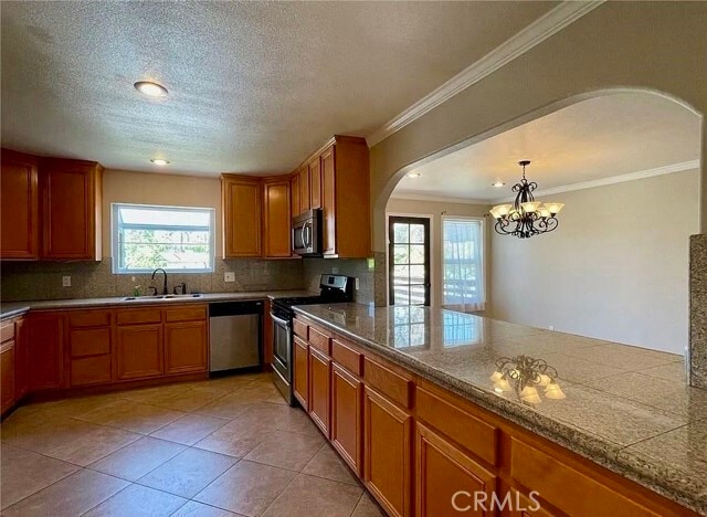 Building Photo - 1049 Evergreen Ct