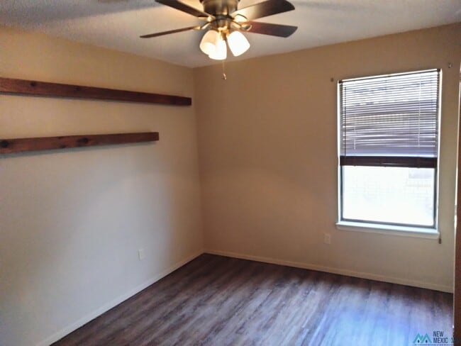 Building Photo - 3217 Cheyenne Dr